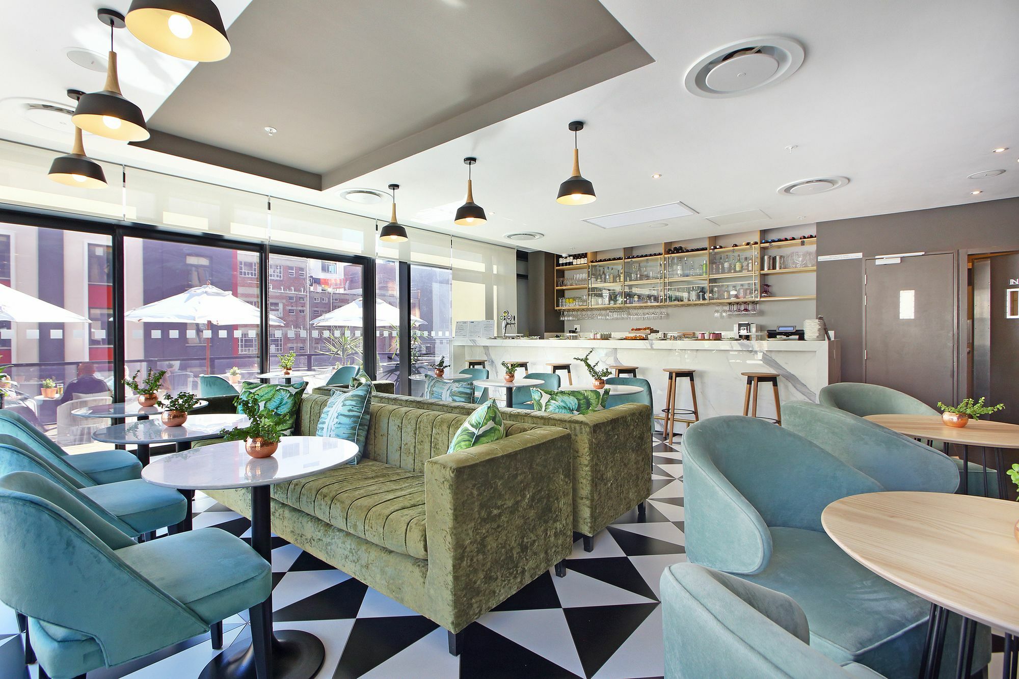 Triangle Luxury Suites By Totalstay Кейптаун Екстериор снимка